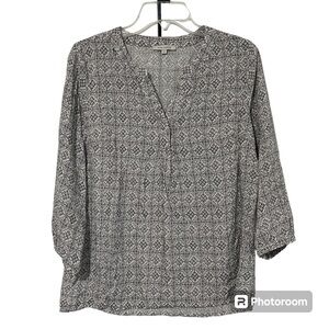 Anne Carson size XL women’s pale pink and grey blouse